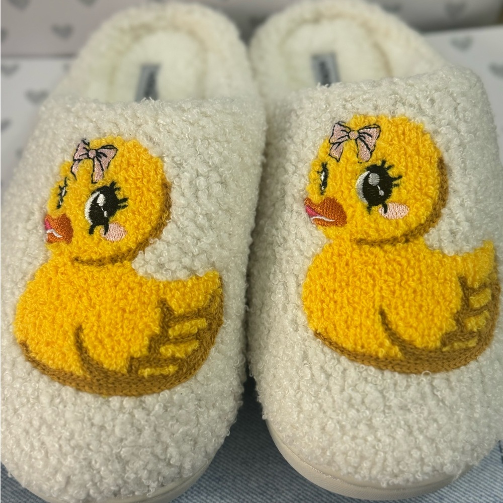 Aeropostale Rubber Duck Lady Slippers 7-8